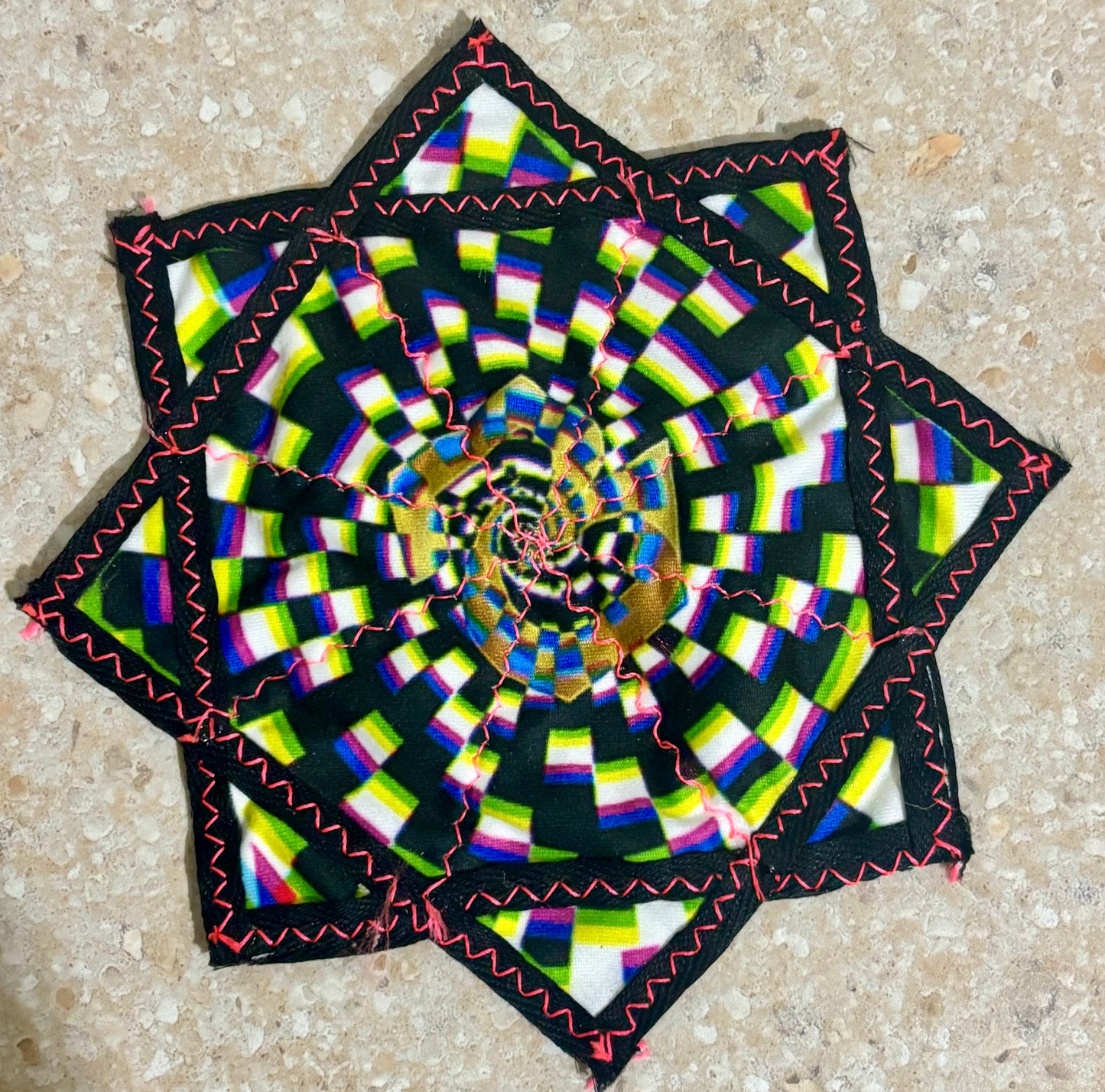 6" Novelty Flowstar